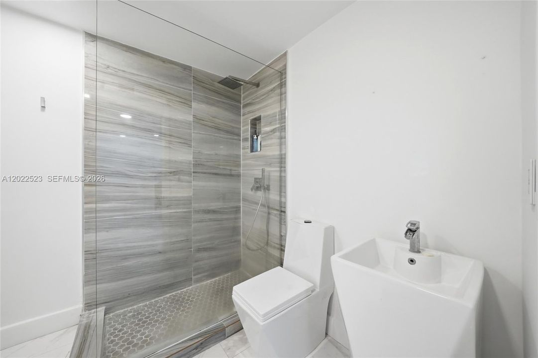 For Sale: $469,000 (4 beds, 2 baths, 1525 Square Feet)