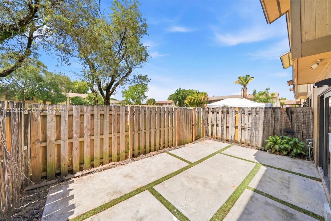 For Sale: $469,000 (4 beds, 2 baths, 1525 Square Feet)