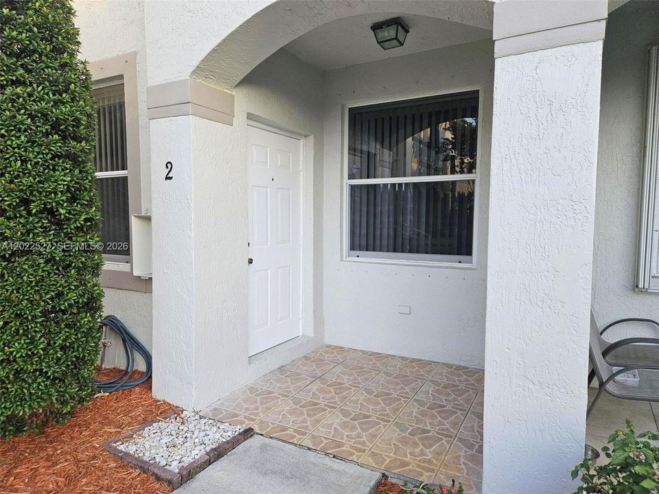 For Sale: $325,000 (3 beds, 2 baths, 1170 Square Feet)
