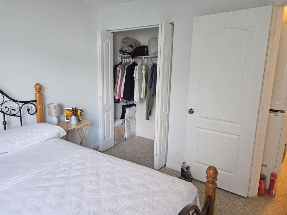For Sale: $325,000 (3 beds, 2 baths, 1170 Square Feet)