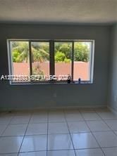 For Sale: $170,000 (2 beds, 1 baths, 713 Square Feet)