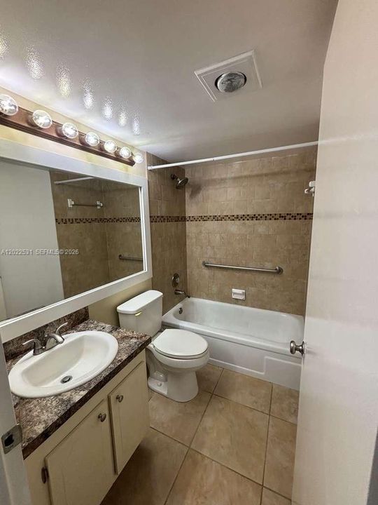 En Renta: $1,500 (2 camas, 1 baños, 819 Pies cuadrados)