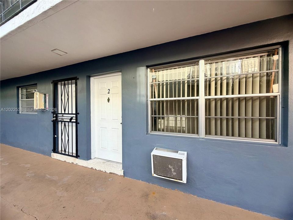 В аренду: $1,899 (2 спален, 1 ванн, 900 Квадратных фут)