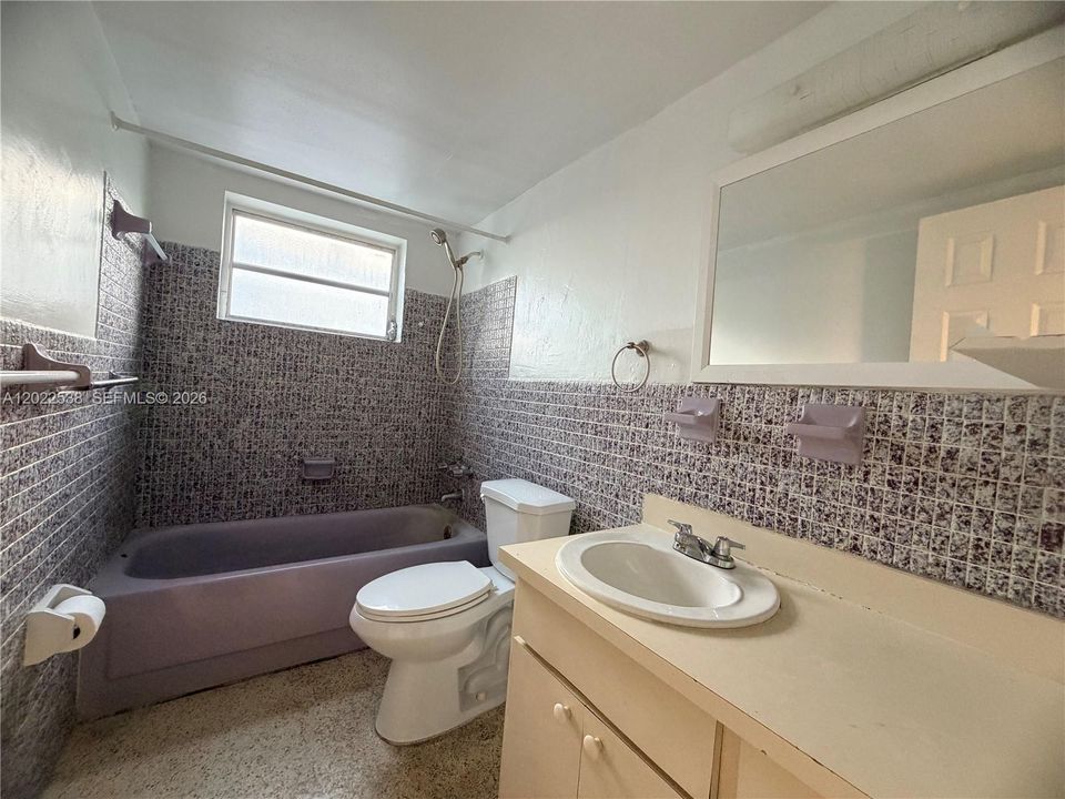 В аренду: $1,899 (2 спален, 1 ванн, 900 Квадратных фут)