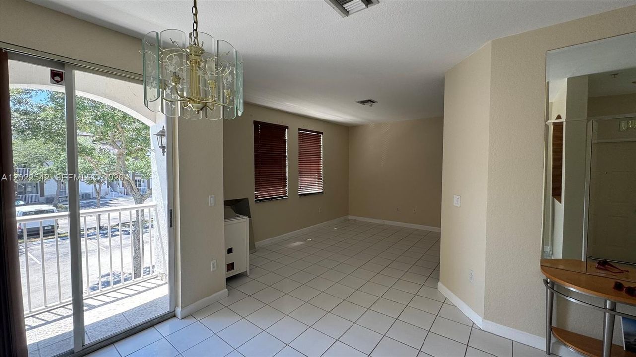 Active With Contract: $2,300 (2 beds, 2 baths, 1205 Square Feet)