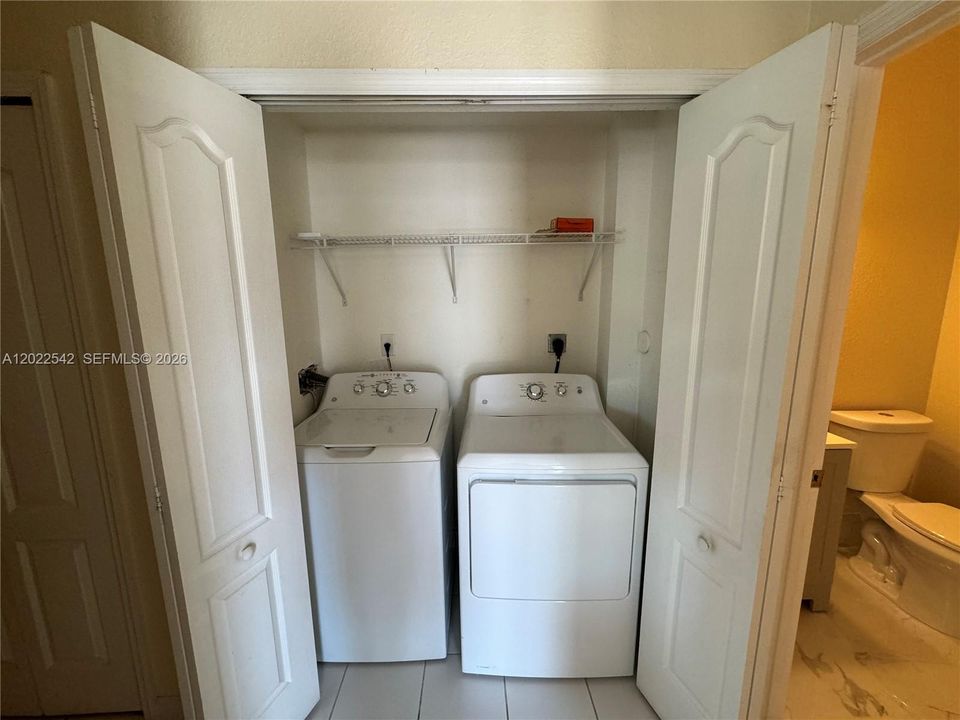 Active With Contract: $2,300 (2 beds, 2 baths, 1205 Square Feet)