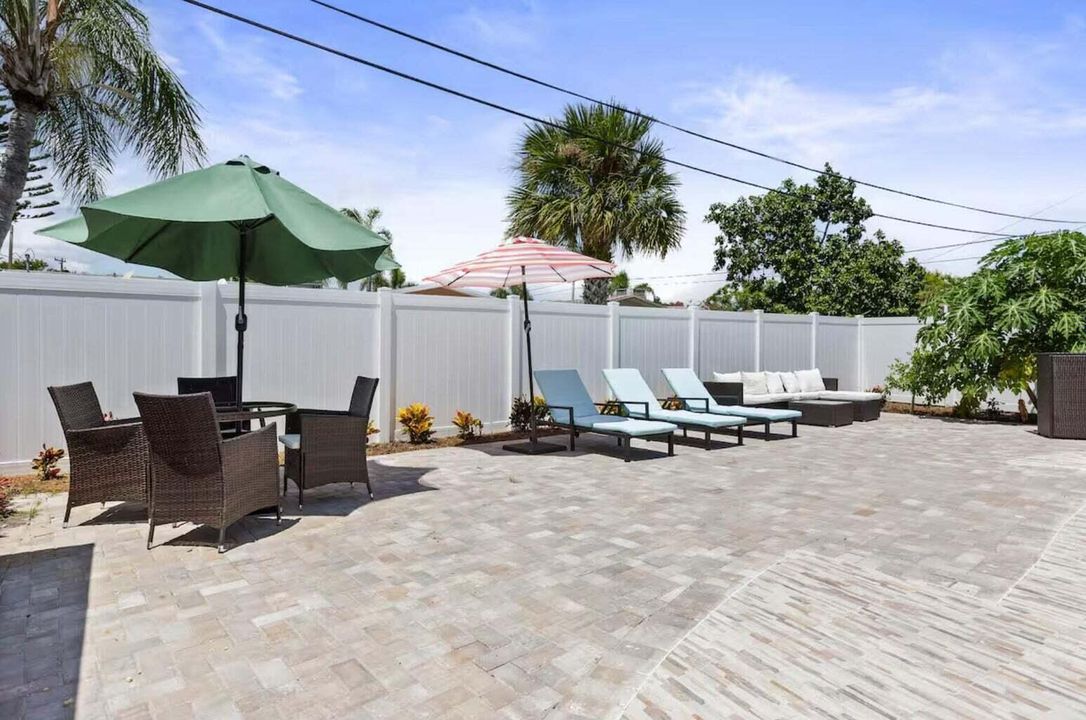 337 Balsam St (Patio2)