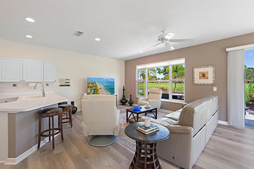 8232 Heritage Club Dr-4