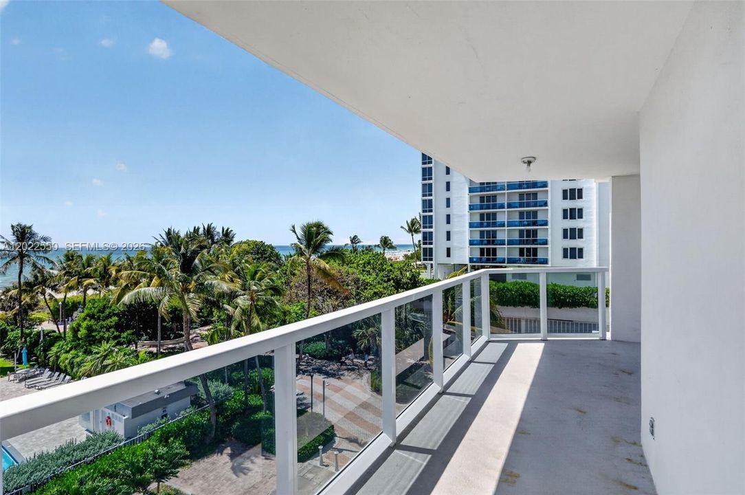 For Sale: $1,200,000 (2 beds, 2 baths, 1266 Square Feet)