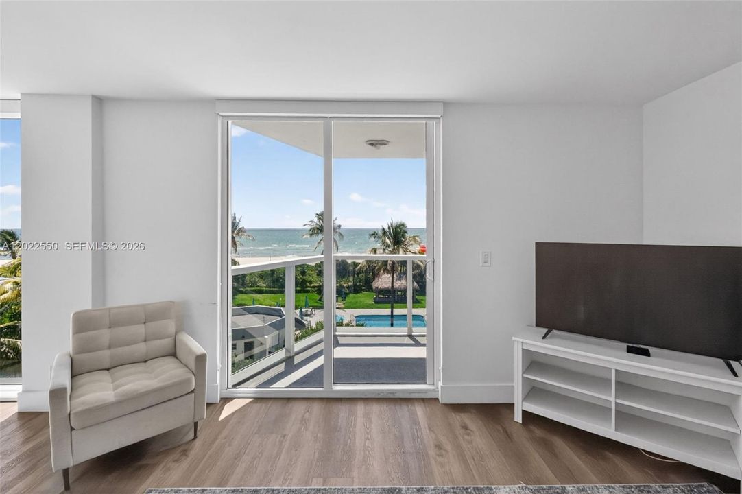 For Sale: $1,200,000 (2 beds, 2 baths, 1266 Square Feet)