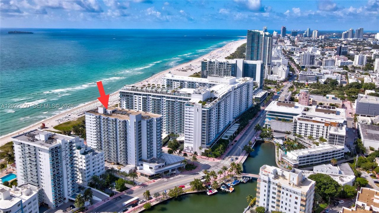 For Sale: $1,200,000 (2 beds, 2 baths, 1266 Square Feet)