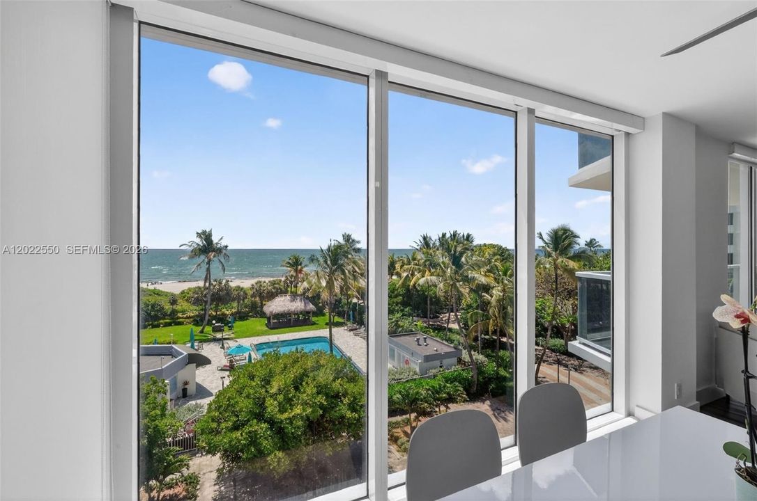 For Sale: $1,200,000 (2 beds, 2 baths, 1266 Square Feet)