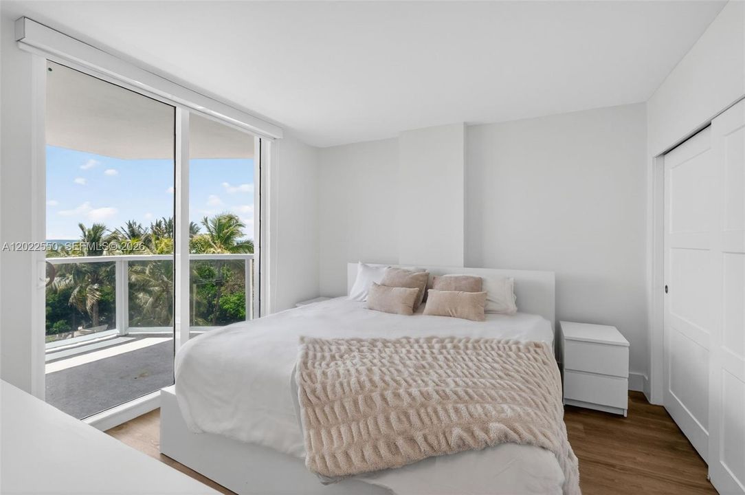For Sale: $1,200,000 (2 beds, 2 baths, 1266 Square Feet)