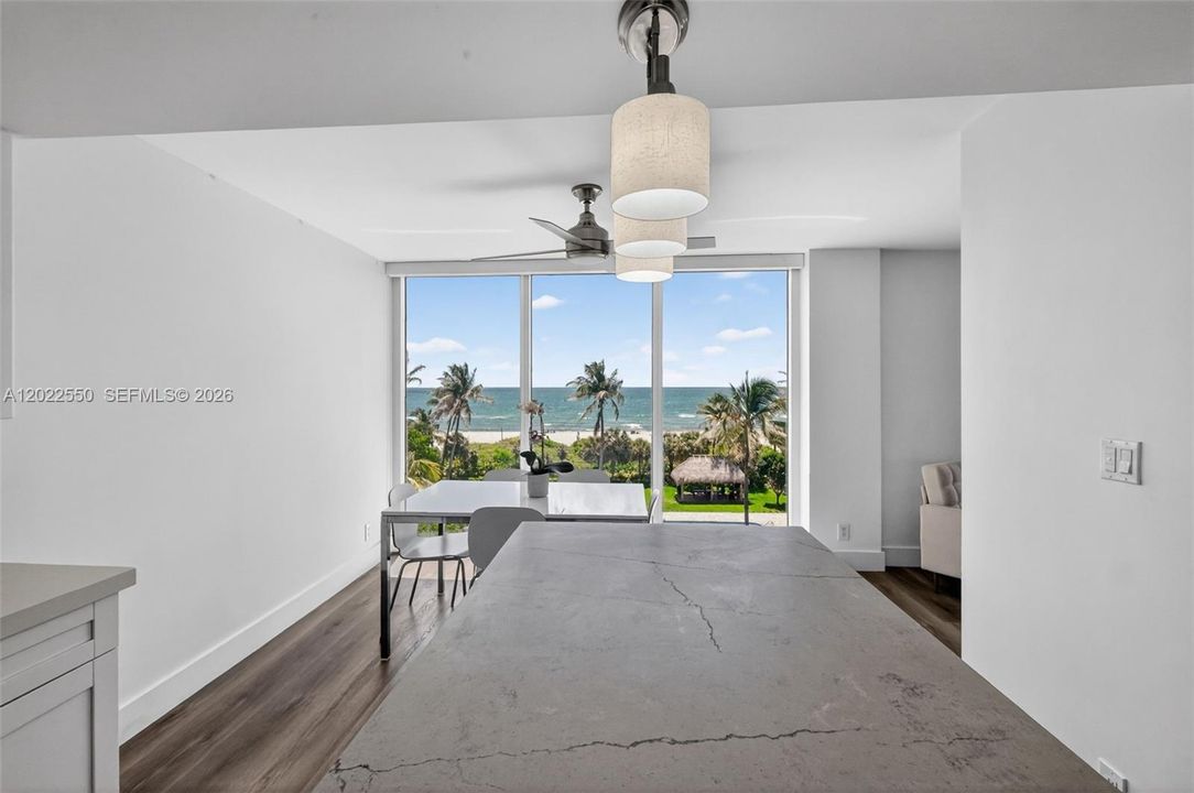 For Sale: $1,200,000 (2 beds, 2 baths, 1266 Square Feet)