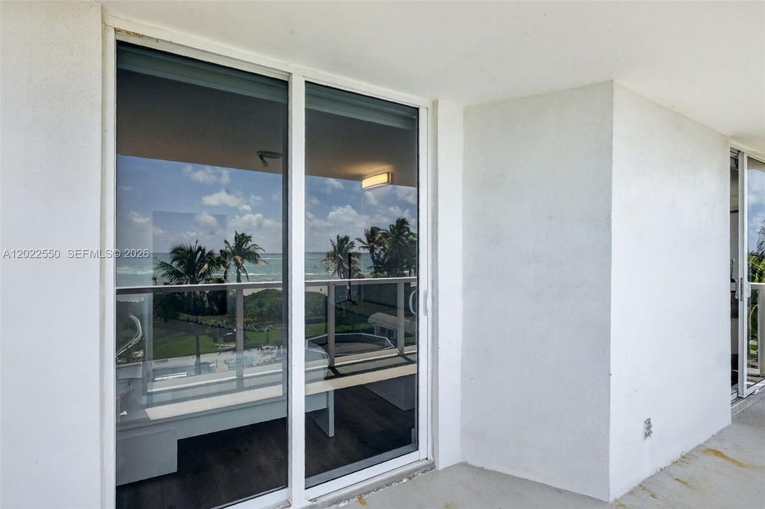 For Sale: $1,200,000 (2 beds, 2 baths, 1266 Square Feet)