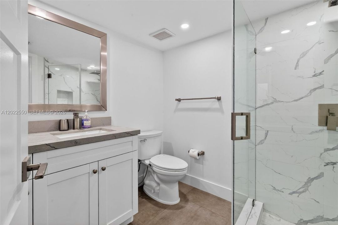 For Sale: $1,200,000 (2 beds, 2 baths, 1266 Square Feet)