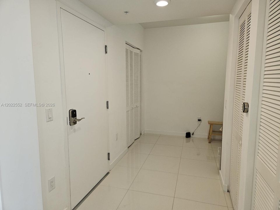 В аренду: $2,500 (1 спален, 1 ванн, 726 Квадратных фут)