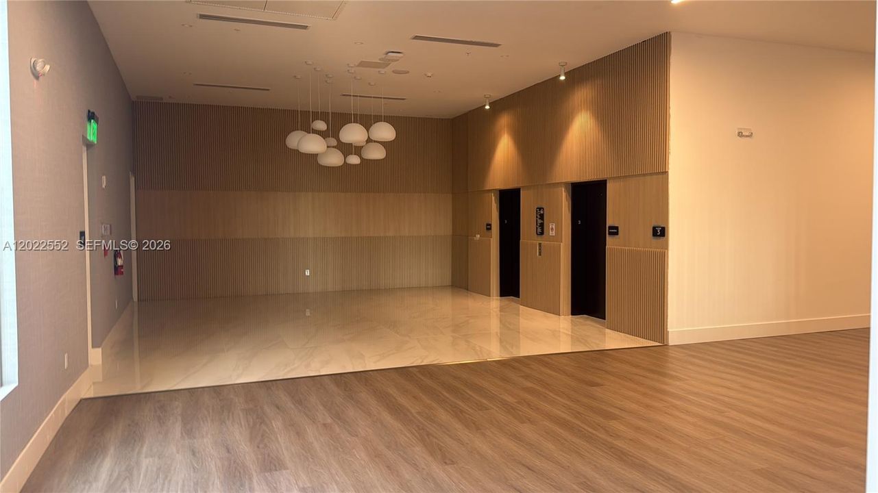 В аренду: $2,500 (1 спален, 1 ванн, 726 Квадратных фут)