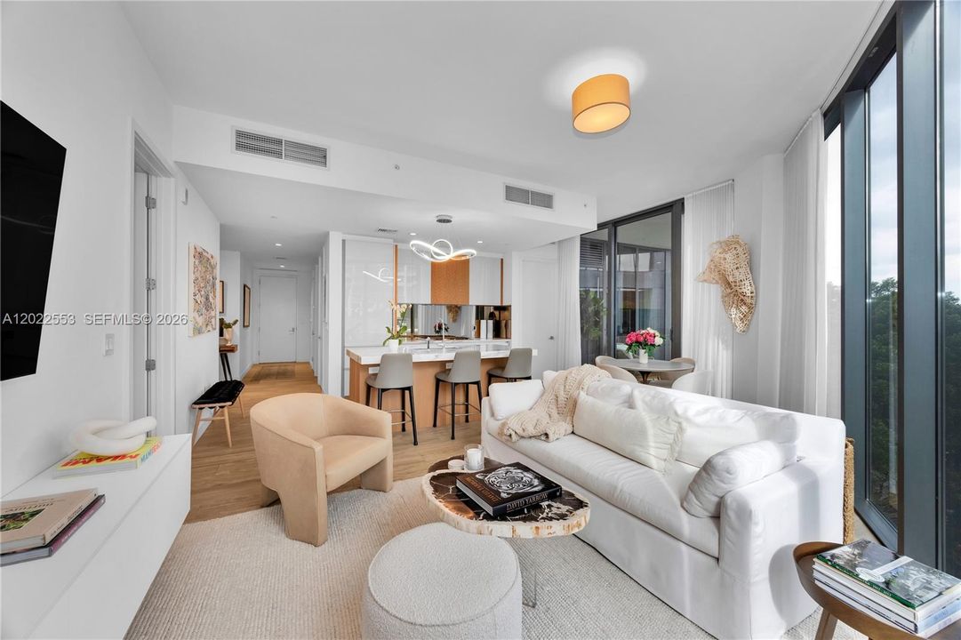 For Sale: $1,800,000 (2 beds, 2 baths, 1184 Square Feet)