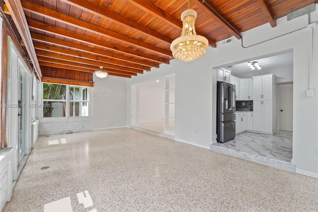 В аренду: $5,950 (2 спален, 2 ванн, 1116 Квадратных фут)