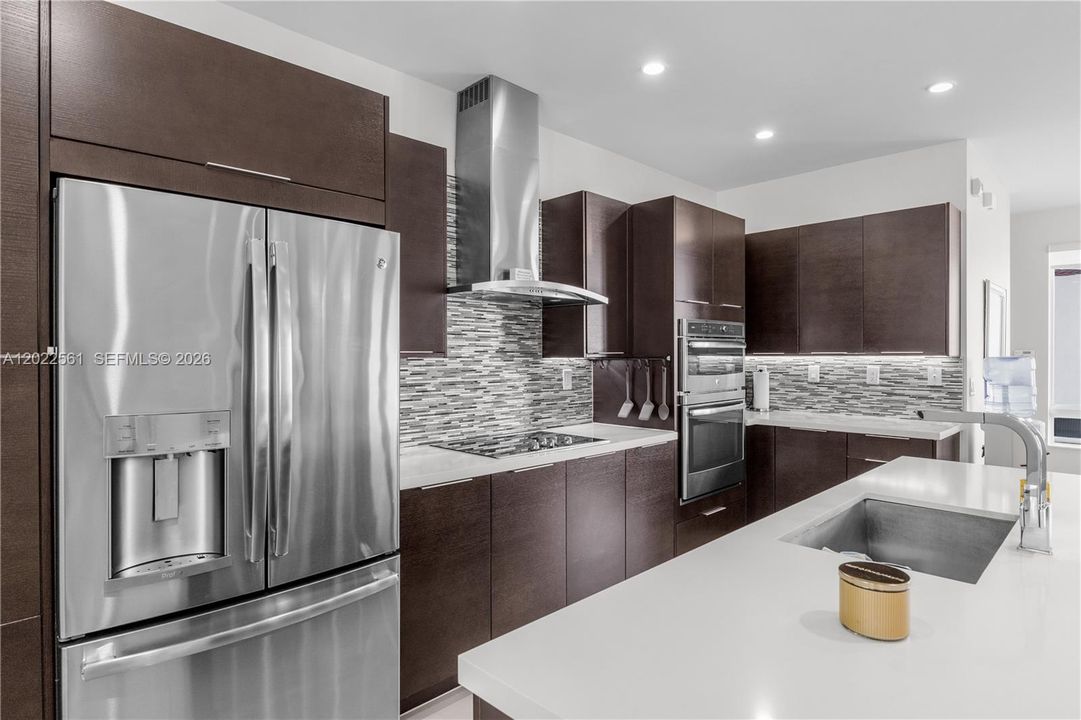For Rent: $4,600 (3 beds, 2 baths, 2317 Square Feet)