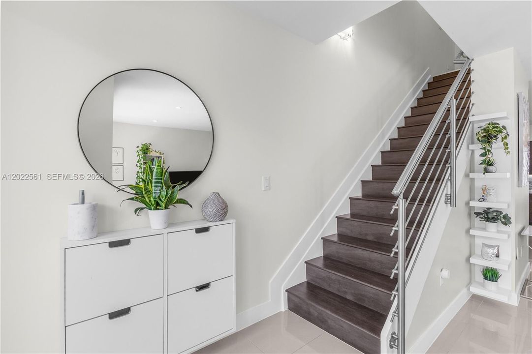 For Rent: $4,600 (3 beds, 2 baths, 2317 Square Feet)