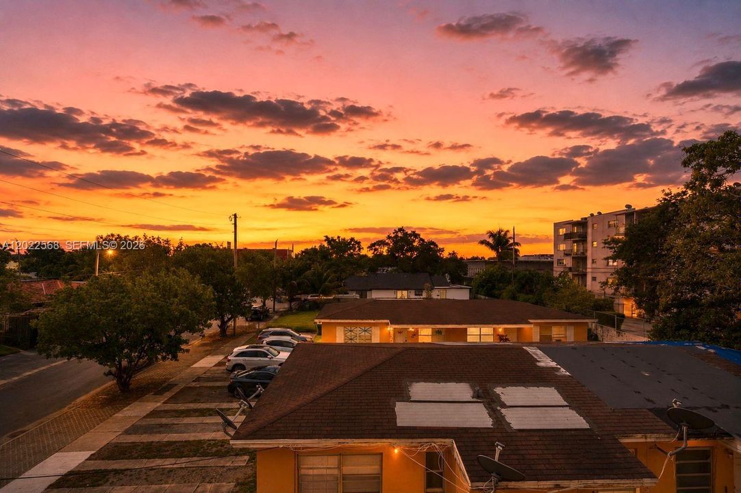 En Venta: $266,000 (2 camas, 2 baños, 746 Pies cuadrados)
