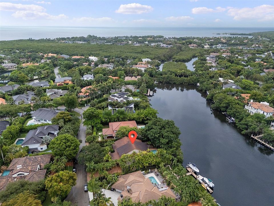 For Sale: $5,999,999 (5 beds, 4 baths, 4785 Square Feet)
