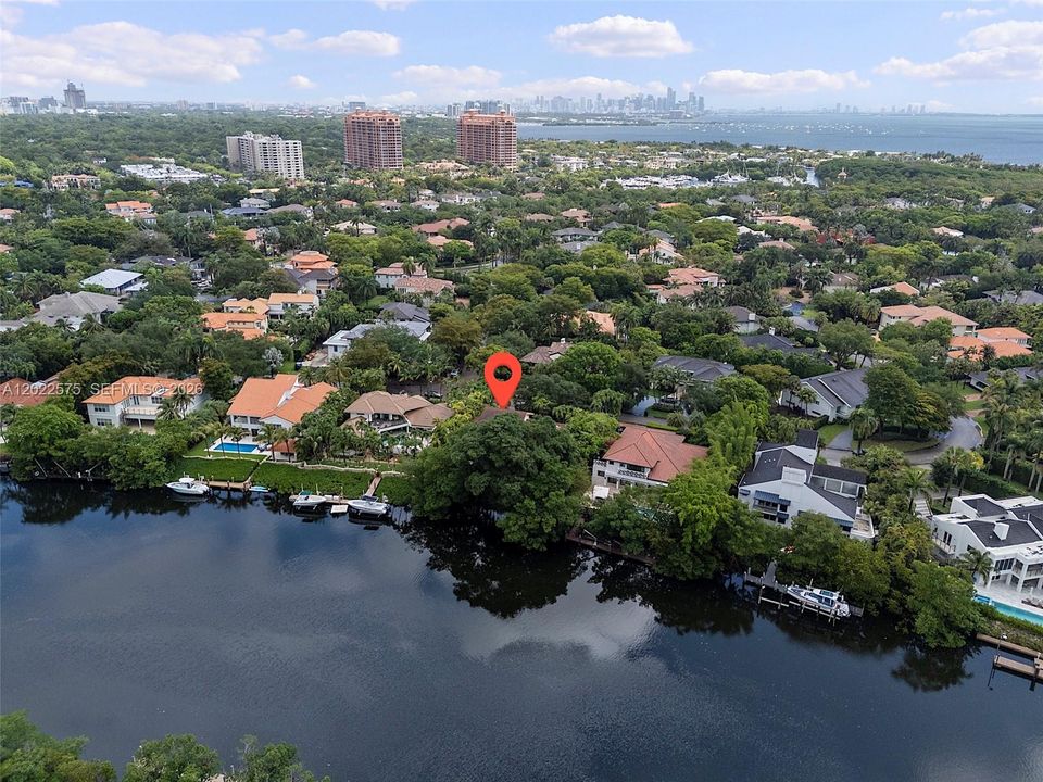 For Sale: $5,999,999 (5 beds, 4 baths, 4785 Square Feet)