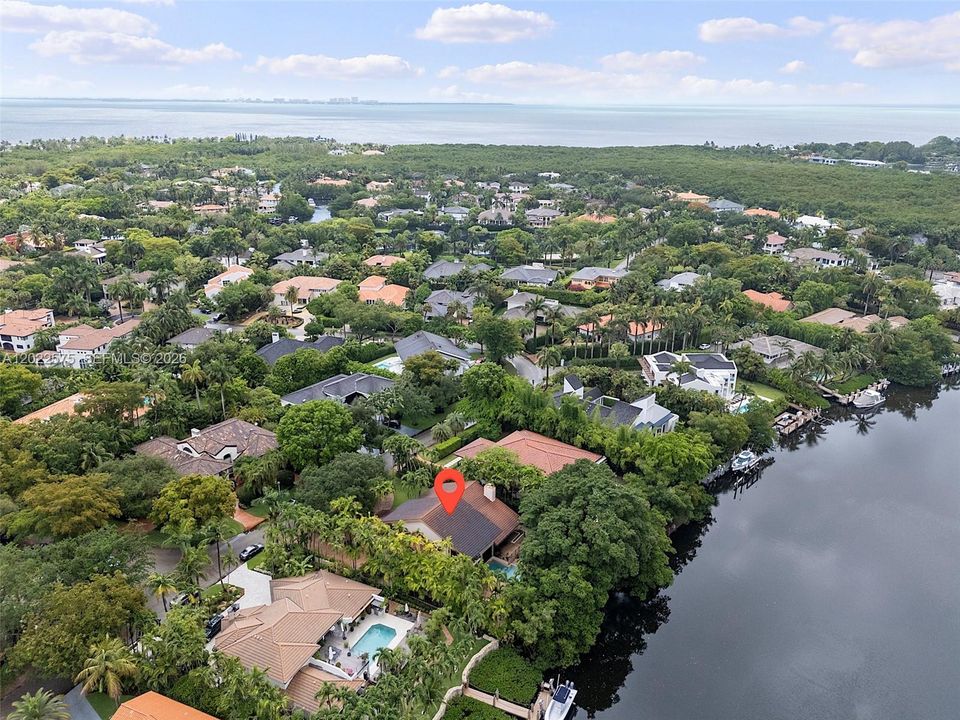 For Sale: $5,999,999 (5 beds, 4 baths, 4785 Square Feet)