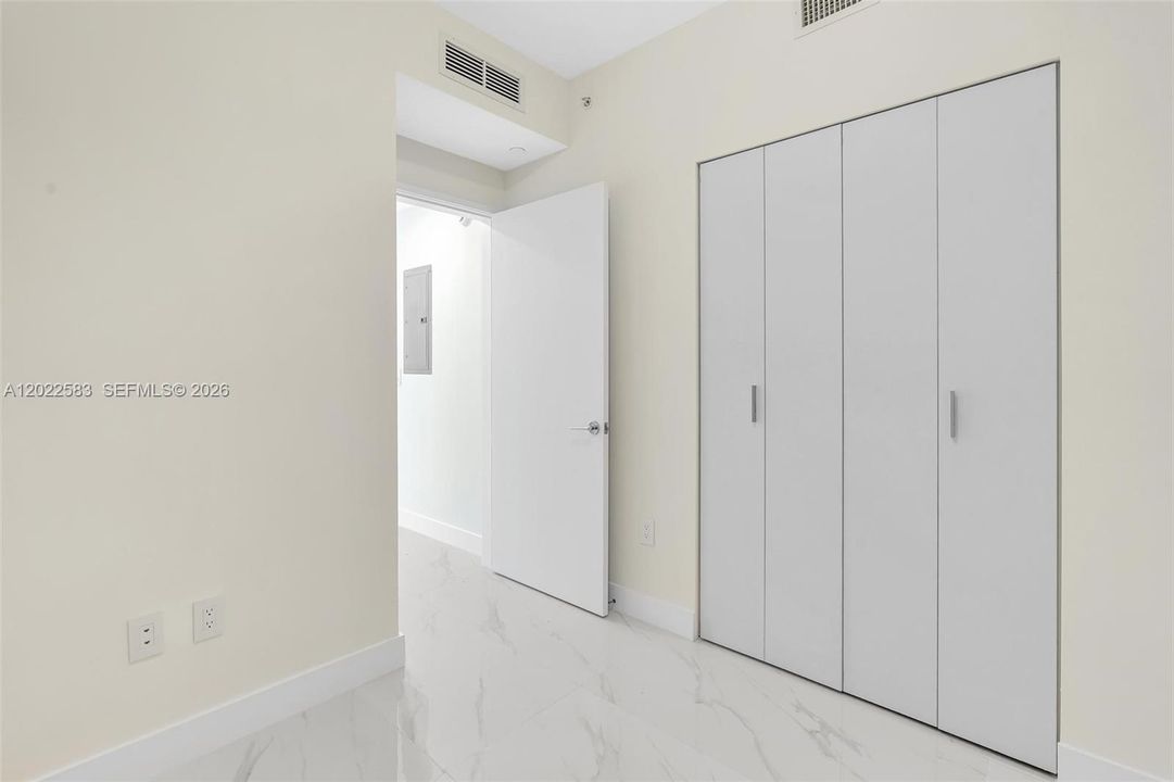 Activo con contrato: $7,000 (1 camas, 2 baños, 1100 Pies cuadrados)