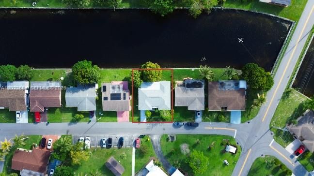 На продажу: $379,900 (3 спален, 2 ванн, 1257 Квадратных фут)