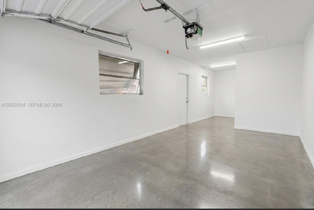 На продажу: $379,900 (3 спален, 2 ванн, 1257 Квадратных фут)