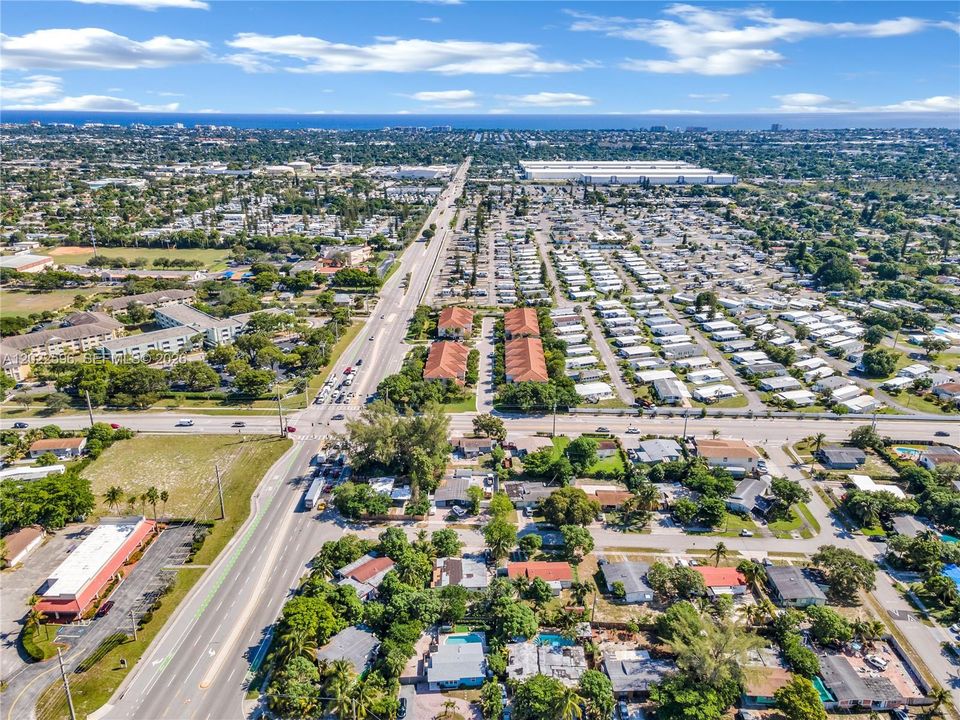 Active With Contract: $3,250 (3 beds, 2 baths, 1000 Square Feet)