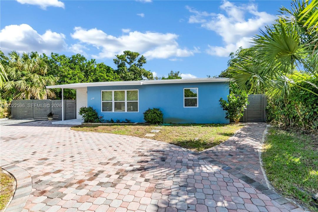 Active With Contract: $3,250 (3 beds, 2 baths, 1000 Square Feet)