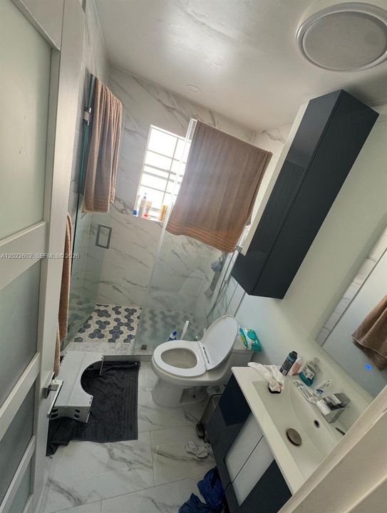En Venta: $549,999 (3 camas, 2 baños, 1567 Pies cuadrados)