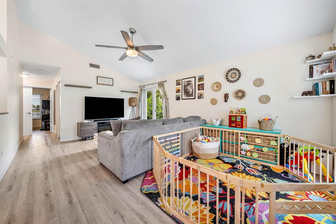 007-5331CourtneyCircle-BoyntonBeach-FL-3