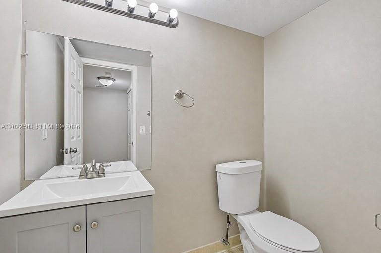 For Sale: $265,000 (2 beds, 2 baths, 1468 Square Feet)