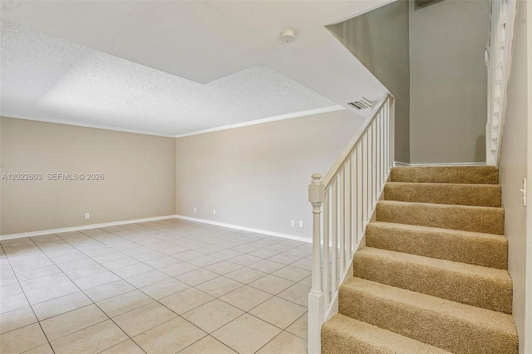 For Sale: $265,000 (2 beds, 2 baths, 1468 Square Feet)