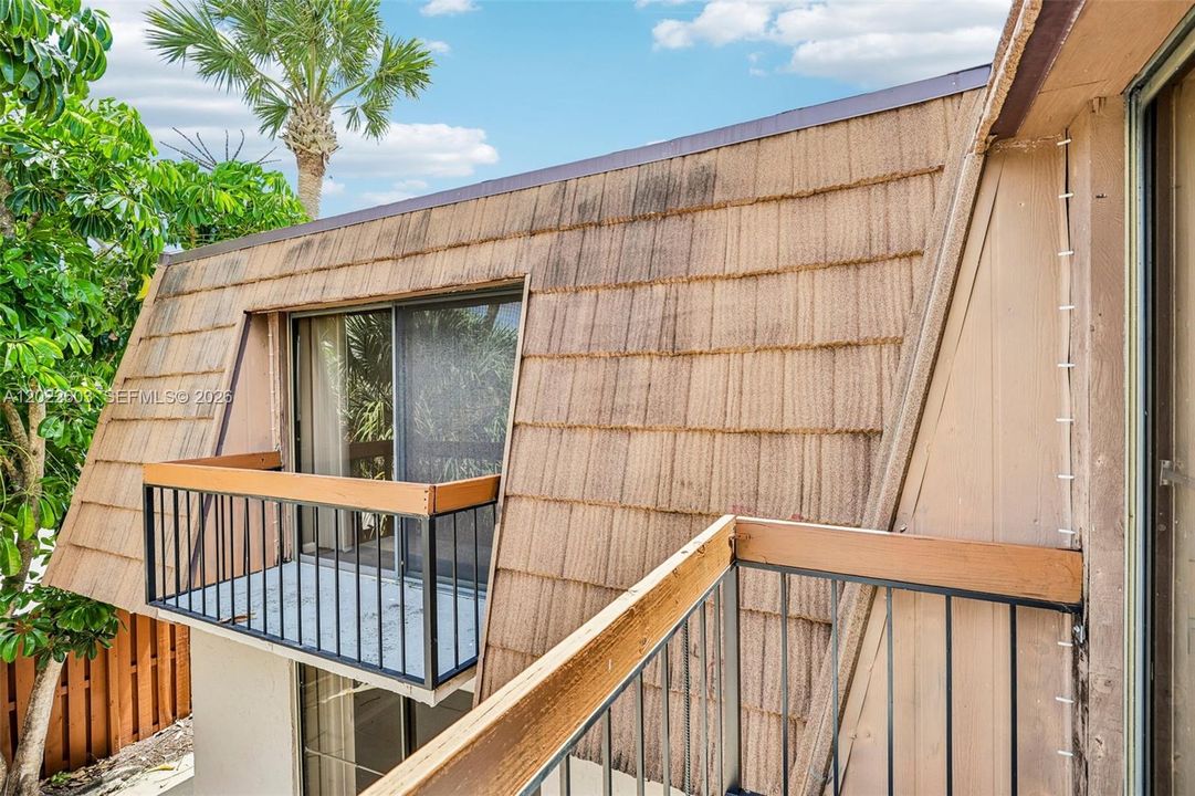For Sale: $265,000 (2 beds, 2 baths, 1468 Square Feet)