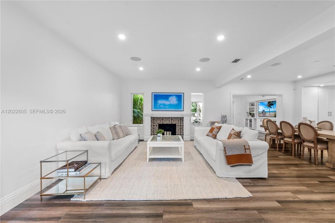 For Rent: $26,000 (4 beds, 3 baths, 3140 Square Feet)