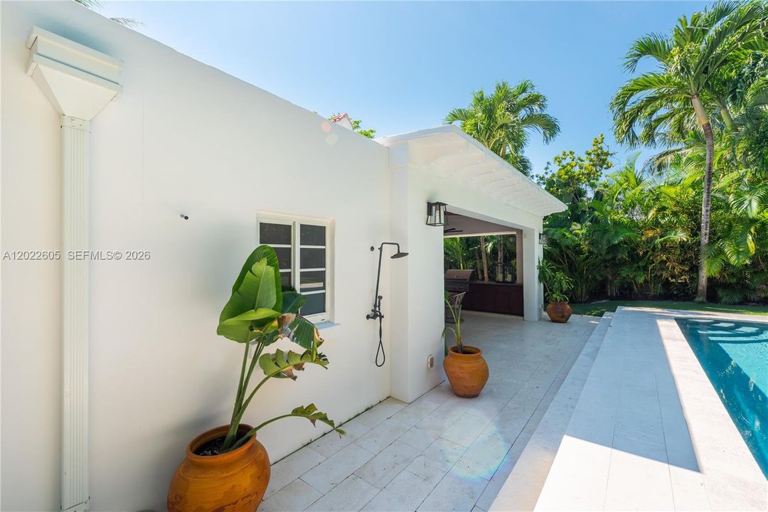 For Rent: $26,000 (4 beds, 3 baths, 3140 Square Feet)