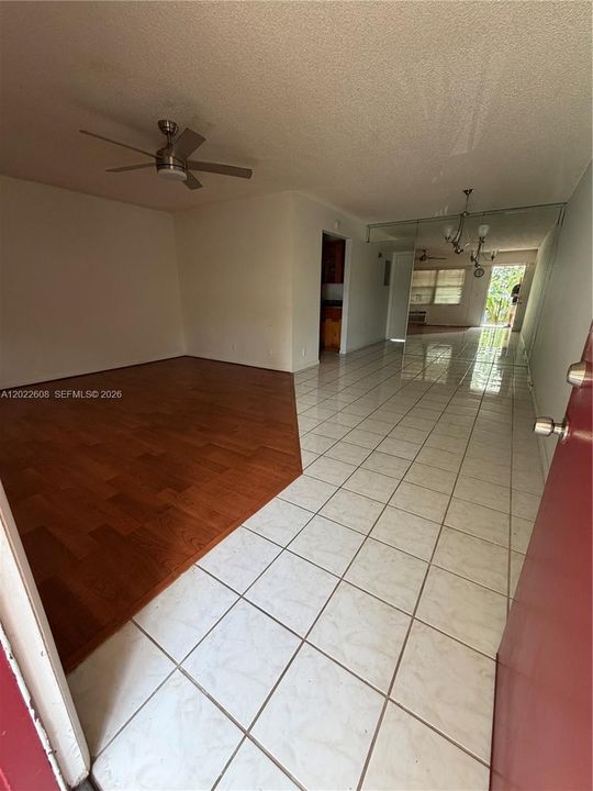 В аренду: $1,550 (1 спален, 1 ванн, 811 Квадратных фут)