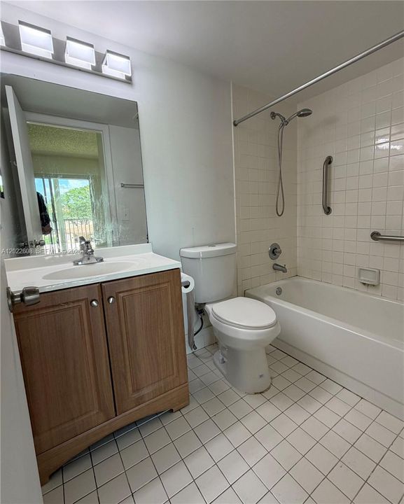 В аренду: $1,550 (1 спален, 1 ванн, 811 Квадратных фут)