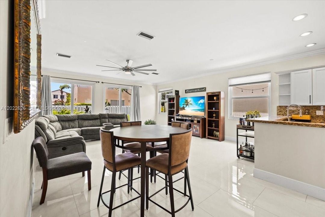 For Sale: $849,000 (5 beds, 3 baths, 3260 Square Feet)