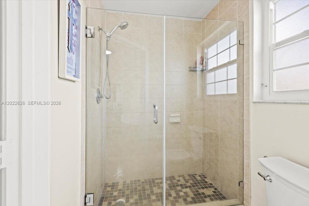 For Sale: $849,000 (5 beds, 3 baths, 3260 Square Feet)