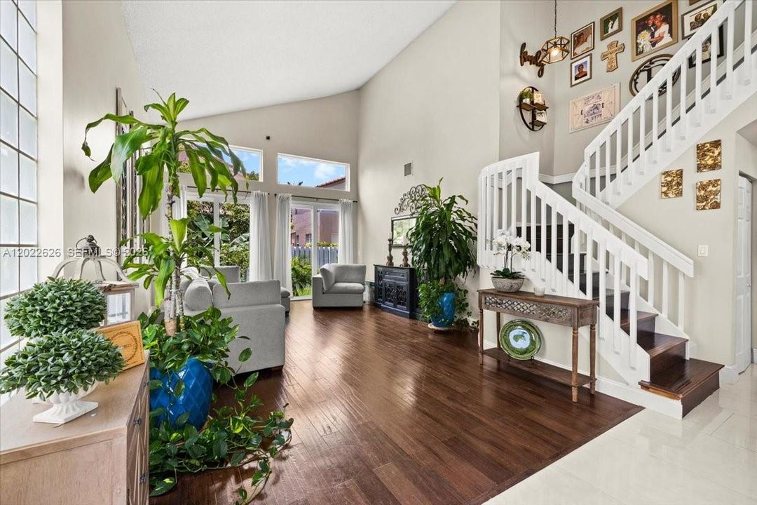 For Sale: $849,000 (5 beds, 3 baths, 3260 Square Feet)