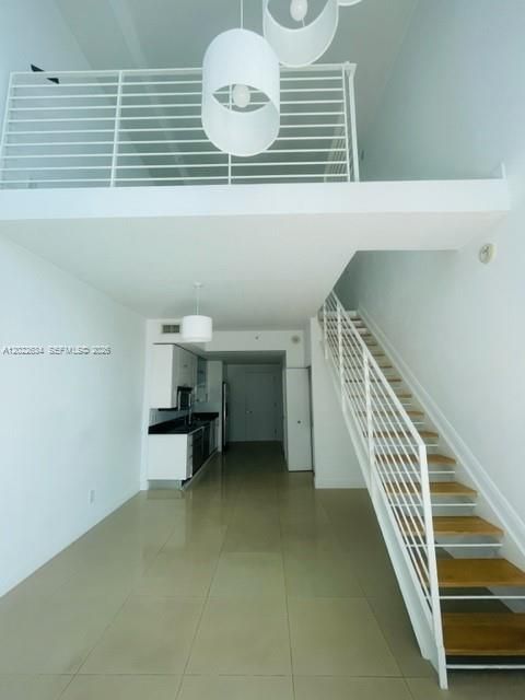 For Sale: $410,000 (1 beds, 1 baths, 780 Square Feet)