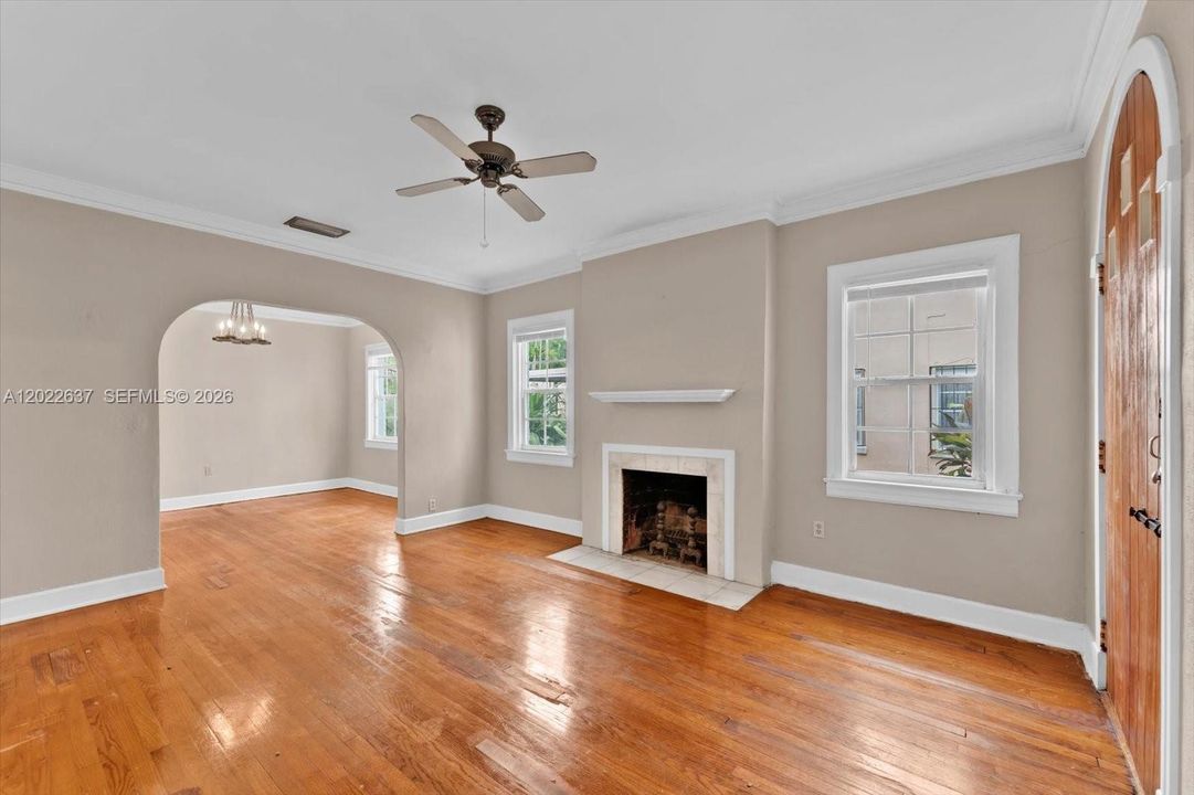 For Sale: $1,043,000 (3 beds, 1 baths, 1492 Square Feet)