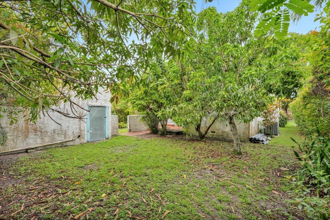 For Sale: $1,043,000 (3 beds, 1 baths, 1492 Square Feet)